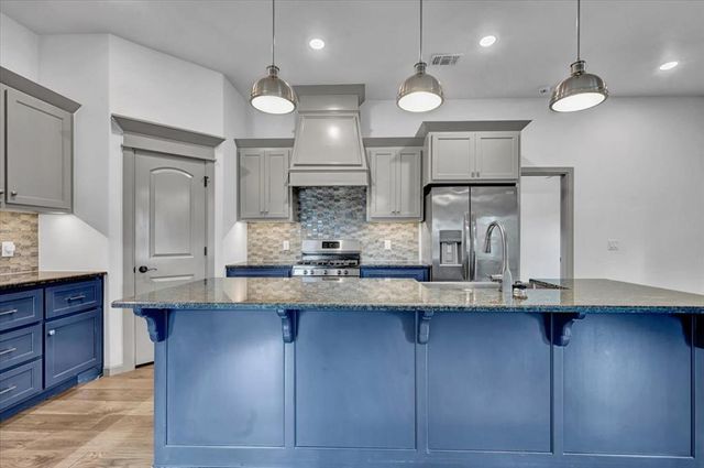 9120 NW 121st Street, Yukon, OK 73099