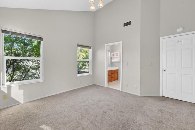 2250 Corral Dr, Auburn, CA 95603