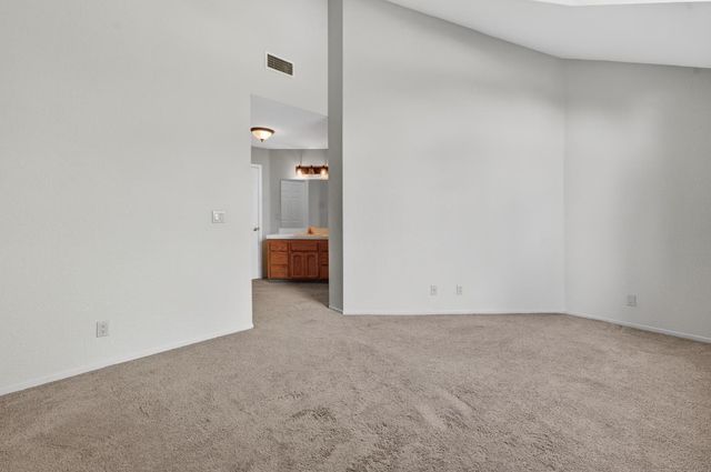 2250 Corral Dr, Auburn, CA 95603