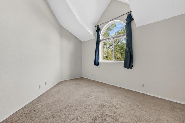 2250 Corral Dr, Auburn, CA 95603