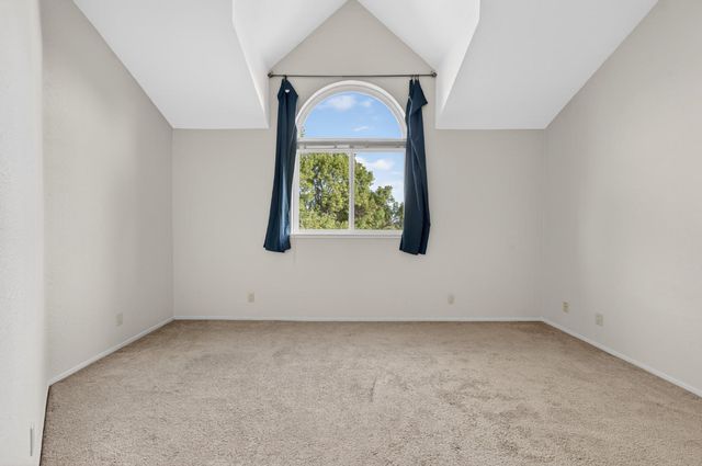 2250 Corral Dr, Auburn, CA 95603