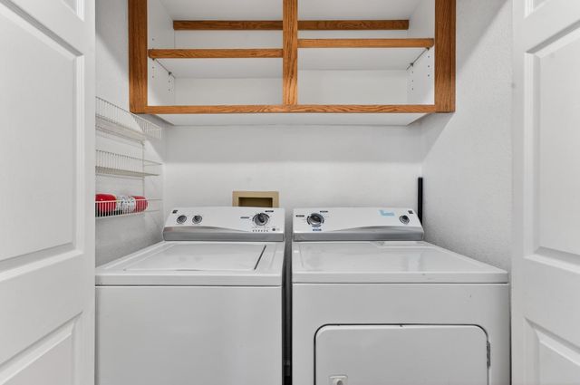 2250 Corral Dr, Auburn, CA 95603