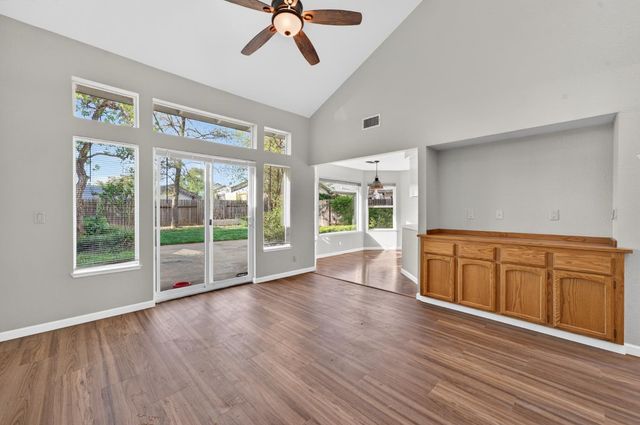 2250 Corral Dr, Auburn, CA 95603