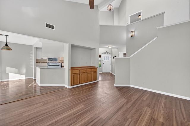 2250 Corral Dr, Auburn, CA 95603