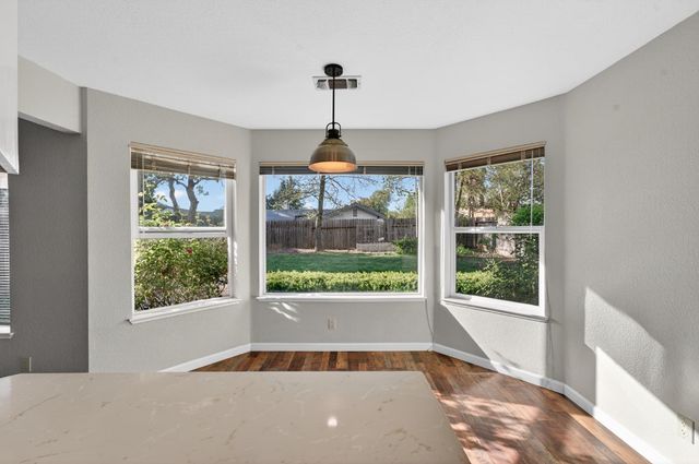 2250 Corral Dr, Auburn, CA 95603