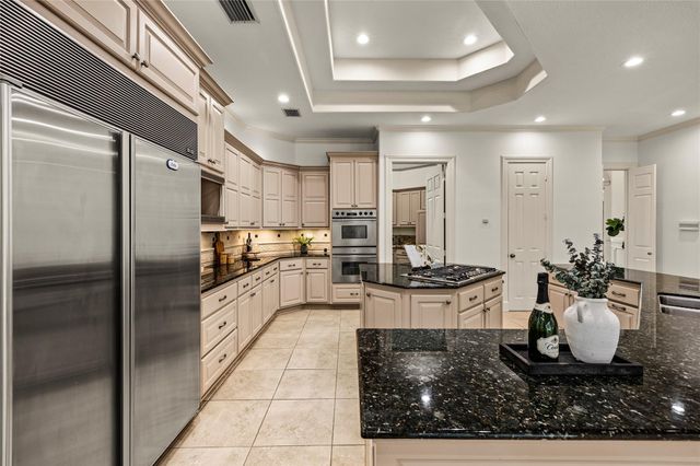 3 N Benton Woods Circle, The Woodlands, TX 77382
