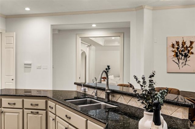 3 N Benton Woods Circle, The Woodlands, TX 77382