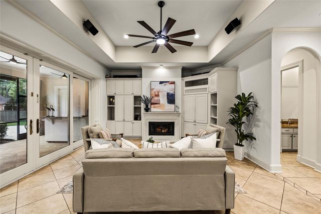3 N Benton Woods Circle, The Woodlands, TX 77382