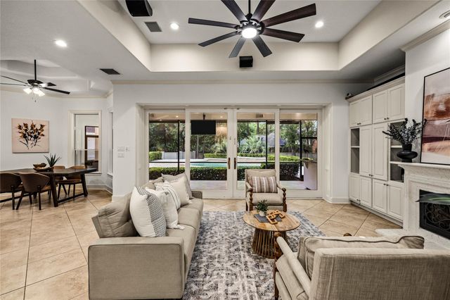 3 N Benton Woods Circle, The Woodlands, TX 77382