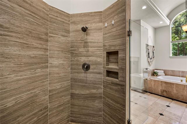 3 N Benton Woods Circle, The Woodlands, TX 77382