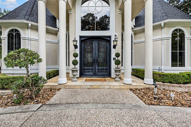 3 N Benton Woods Circle, The Woodlands, TX 77382