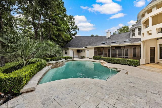 3 N Benton Woods Circle, The Woodlands, TX 77382