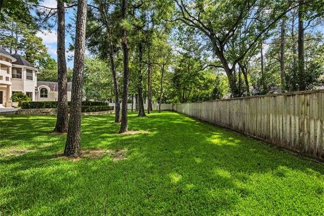 3 N Benton Woods Circle, The Woodlands, TX 77382