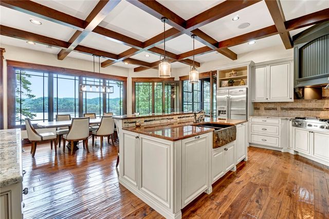320 Knollwood Drive, Salem, SC 29676