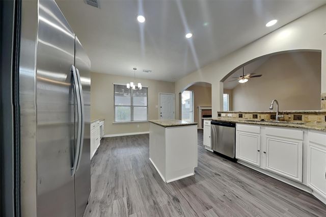 3007 Davey Oaks Street, Pearland, TX 77584