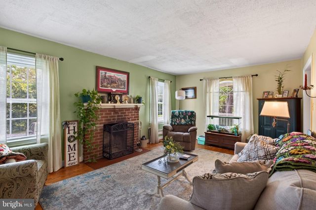 144 APPLE VALLEY RD, Winchester, VA 22602