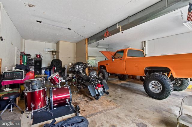 144 APPLE VALLEY RD, Winchester, VA 22602