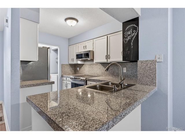 9475 W Ontario Dr, Littleton, CO 80128