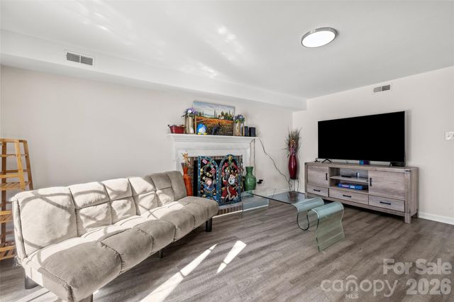 10718 Downpatrick Place, Charlotte, NC 28262