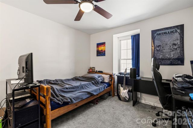 10718 Downpatrick Place, Charlotte, NC 28262