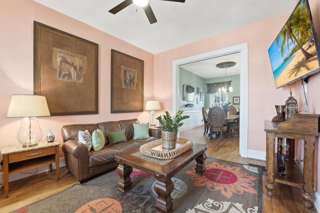 2523 Avenue M, Galveston, TX 77550