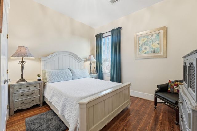 2523 Avenue M, Galveston, TX 77550