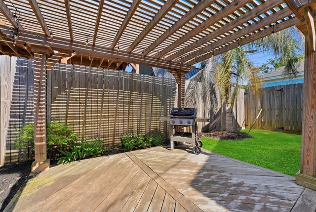 2523 Avenue M, Galveston, TX 77550