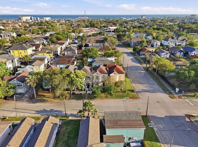 2523 Avenue M, Galveston, TX 77550