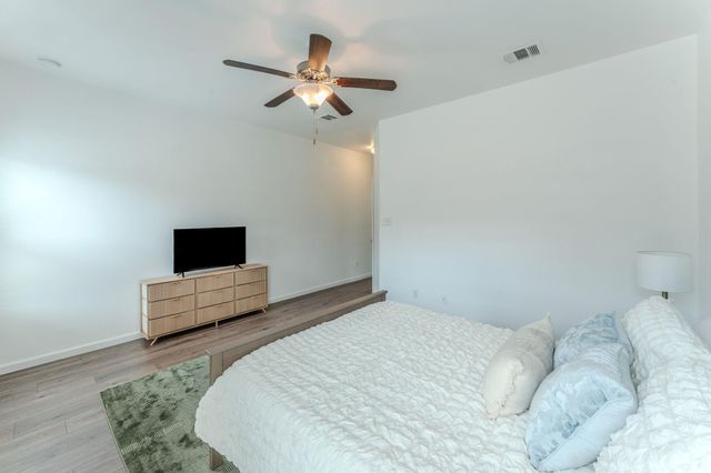 188 Shale CIR, Buda, TX 78610