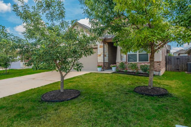 188 Shale CIR, Buda, TX 78610