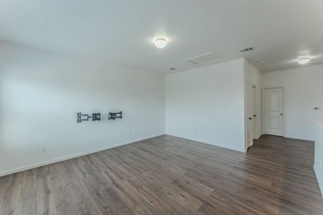 188 Shale CIR, Buda, TX 78610
