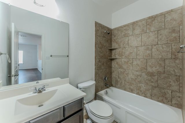 188 Shale CIR, Buda, TX 78610