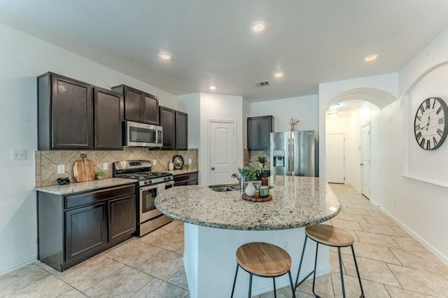 188 Shale CIR, Buda, TX 78610