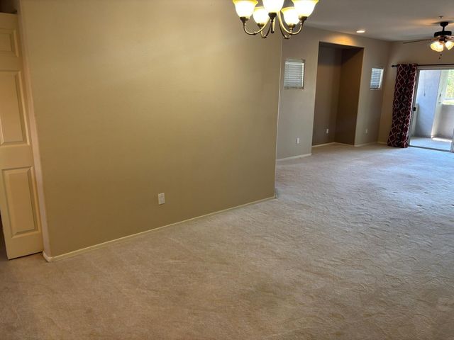 7401 W Arrowhead Clubhouse Drive Unit 2035, Glendale, AZ 85308