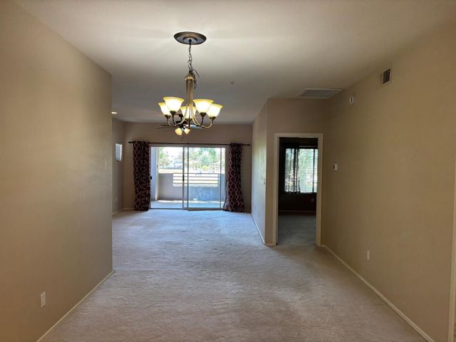 7401 W Arrowhead Clubhouse Drive Unit 2035, Glendale, AZ 85308