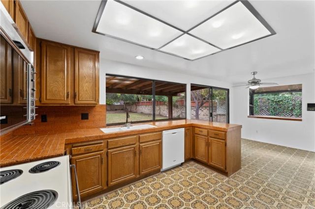 10632 Nevada, Chatsworth, CA 91311