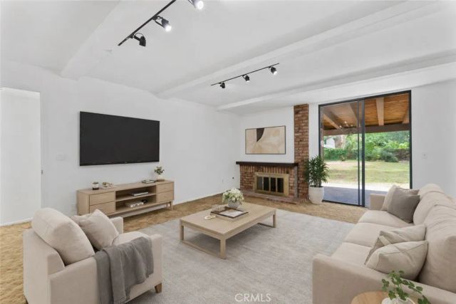 10632 Nevada, Chatsworth, CA 91311