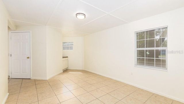 1040 MAXEY DRIVE, Winter Garden, FL 34787