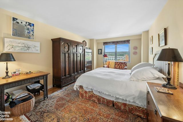 2500 Johnson Ave Apt 11J, New York City, NY 10463