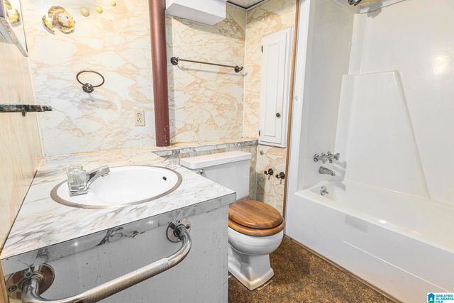 257 HOWARD DRIVE, Gardendale, AL 35071