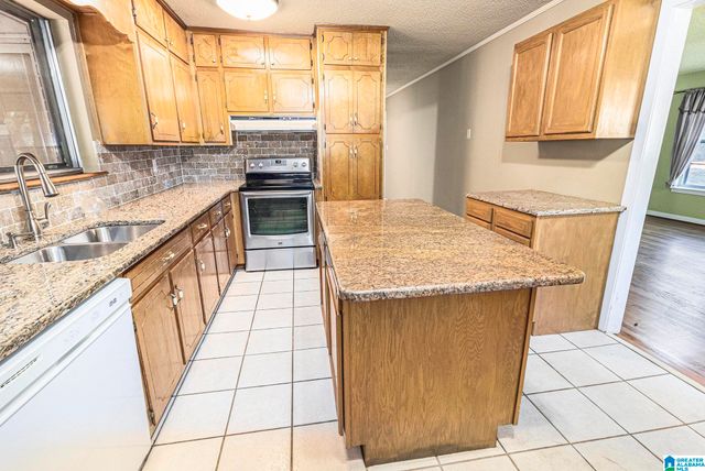 257 HOWARD DRIVE, Gardendale, AL 35071