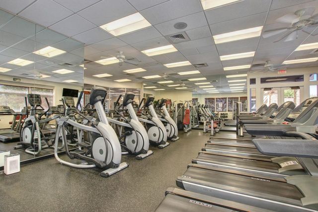 8221 Peak Forest Way, Elk Grove, CA 95757