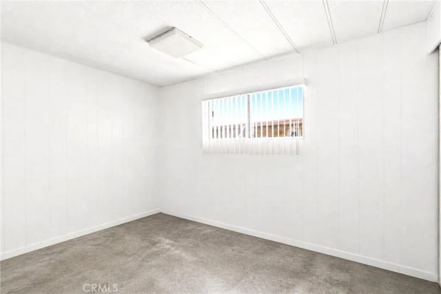 9391 California Ave 35, Riverside, CA 92503