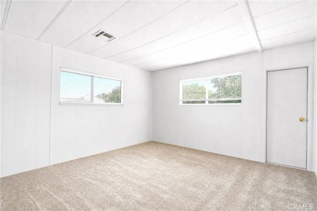 9391 California Ave 35, Riverside, CA 92503