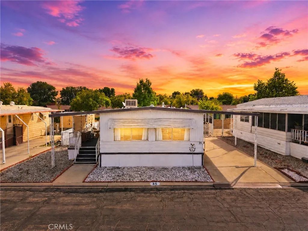 9391 California Ave 35, Riverside, CA 92503