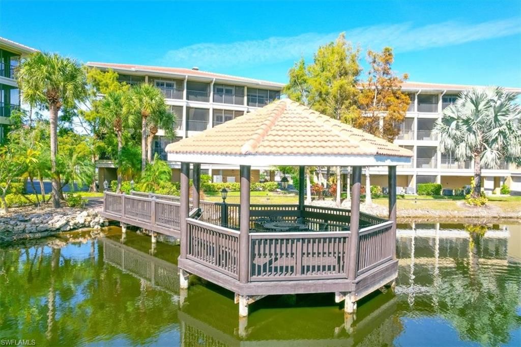 10060 Lake Cove DR 202, FORT MYERS, FL 33908 — exterior
