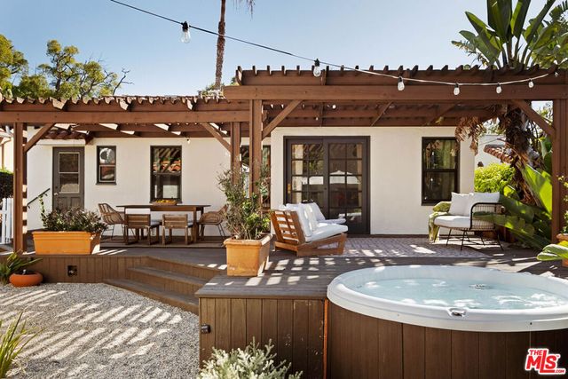 1363 Spazier Avenue, Glendale, CA 91201