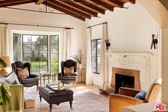 1363 Spazier Avenue, Glendale, CA 91201