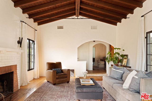 1363 Spazier Avenue, Glendale, CA 91201