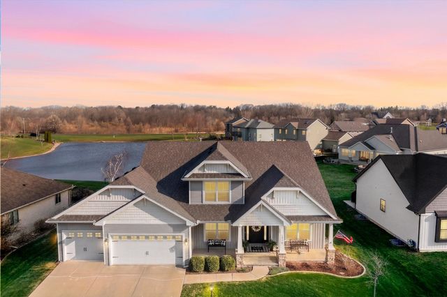 1210 Farm Lake Drive, Mahomet, IL 61853